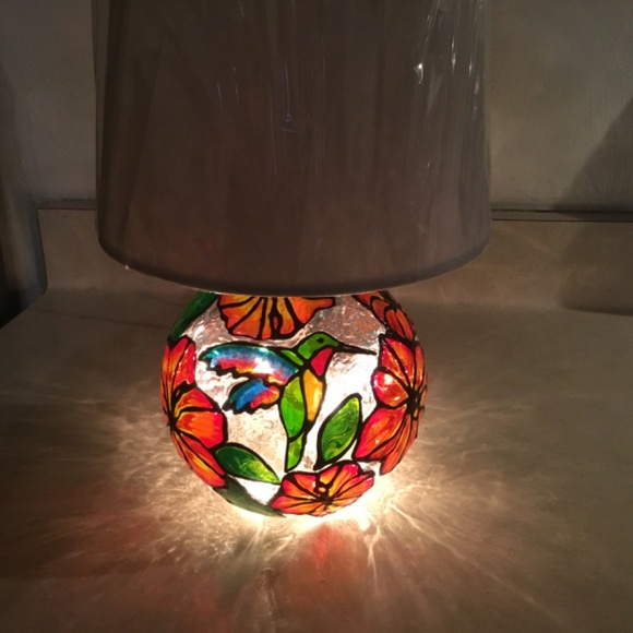 Hand painted Stained glass 13 inch Hummingbird and Hibiscus Lamp - Picture 6 of 7
